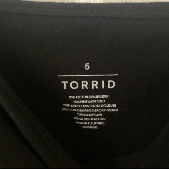 Torrid (Size 5) Black Tank Top with Adjustable Straps - Picture 3 of 4